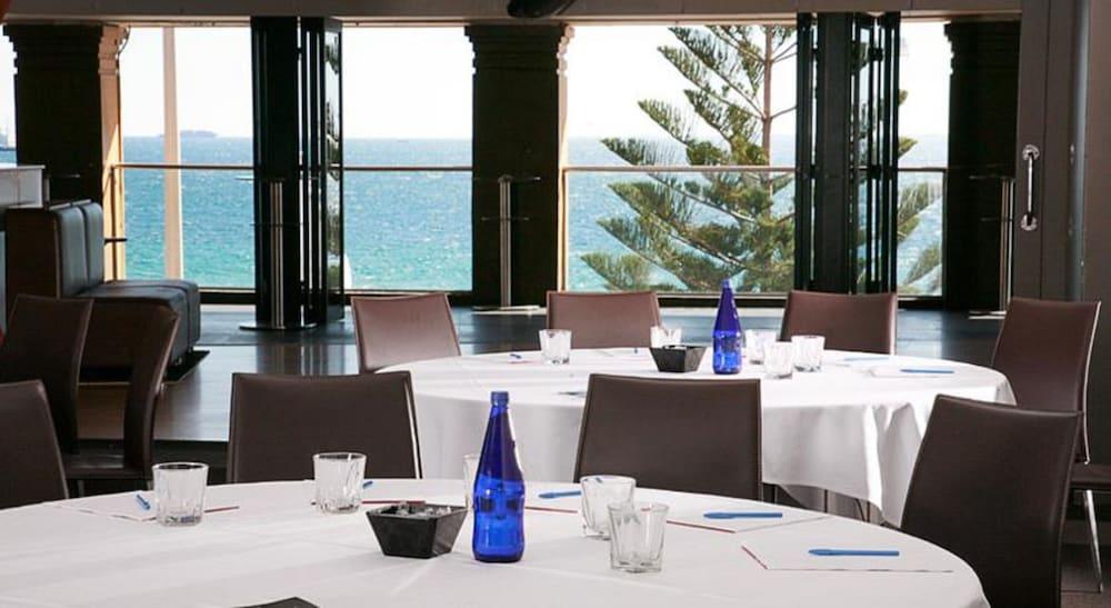 Cottesloe Beach Hotel Perth Ngoại thất bức ảnh