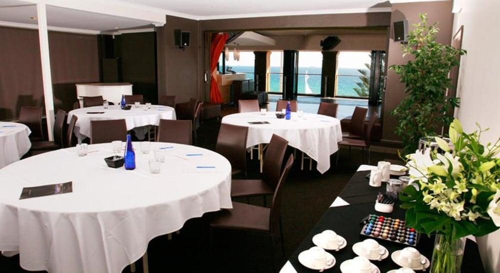 Cottesloe Beach Hotel Perth Ngoại thất bức ảnh