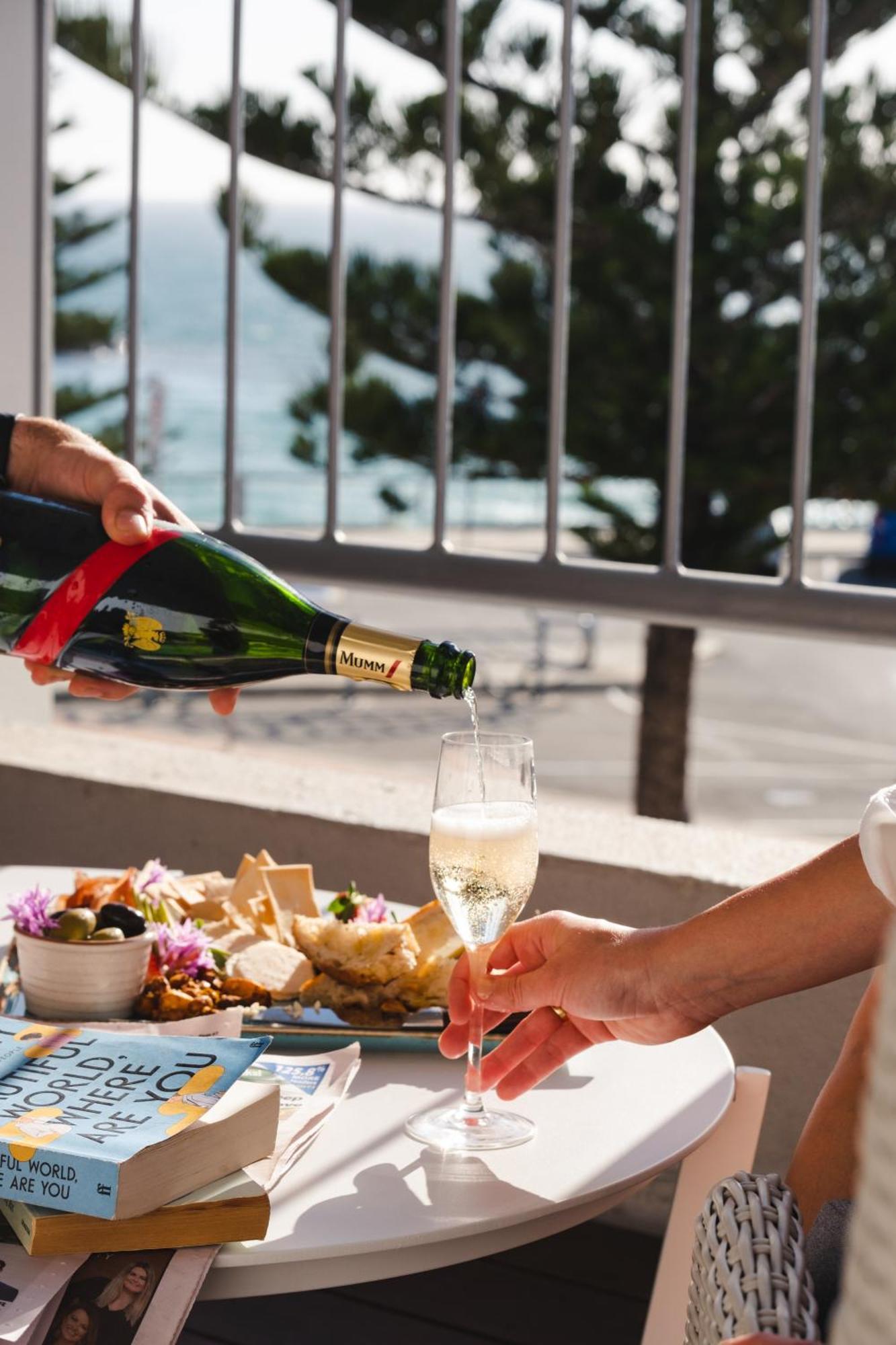 Cottesloe Beach Hotel Perth Ngoại thất bức ảnh